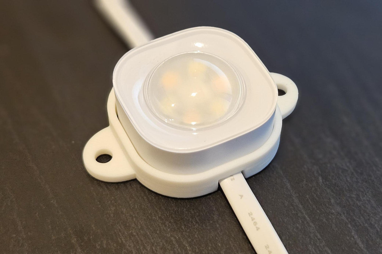 Govee Pro Outdoor Light Mounts H706: Minimalist Govee Brackets Black / White